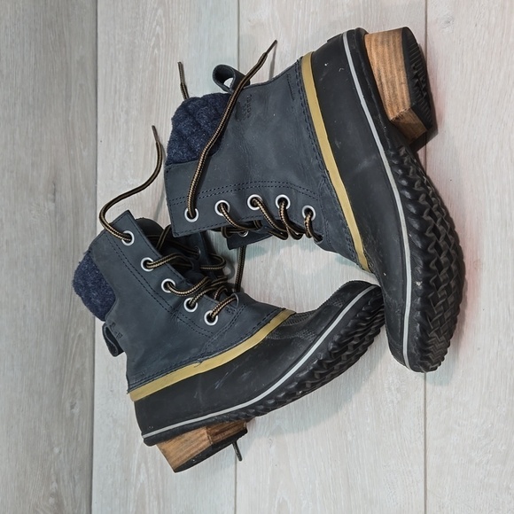 Sorel Women Ankle Leather Rubber Duck shoes boots sz 8.5 - Picture 9 of 12